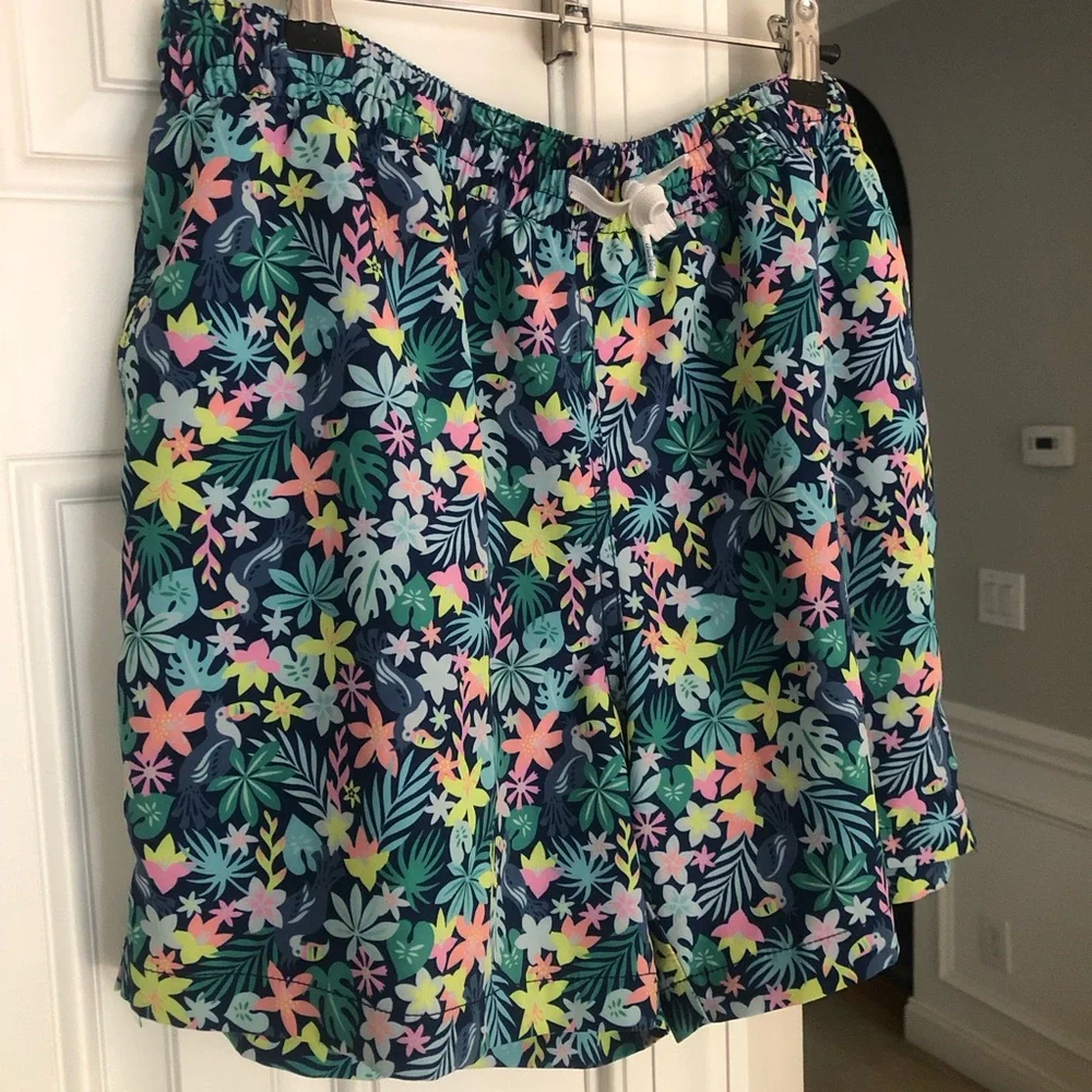 New: Chubbies 5.5 Inseam Swim Trunks. Size Large